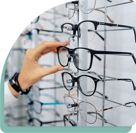 choosing-glasses-at-opmt-vision-centers